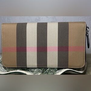 Burberry Checkered Wallet (#0189)